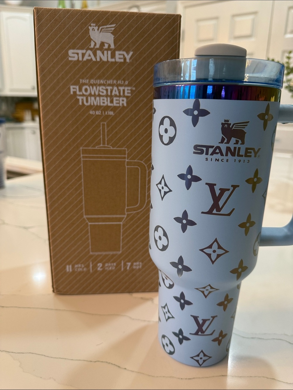 Stanley LV Flowstate Tumbler 40oz.
